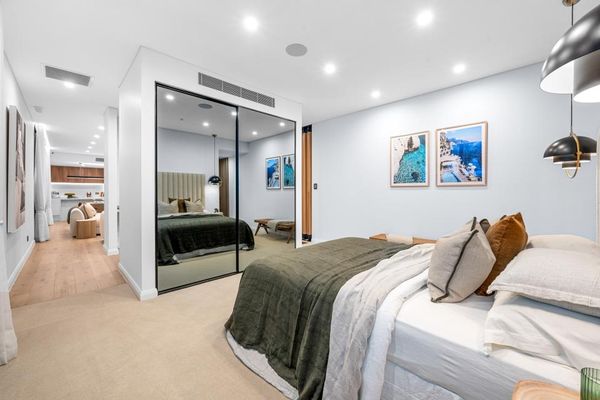 The Rothchild - Rosebery